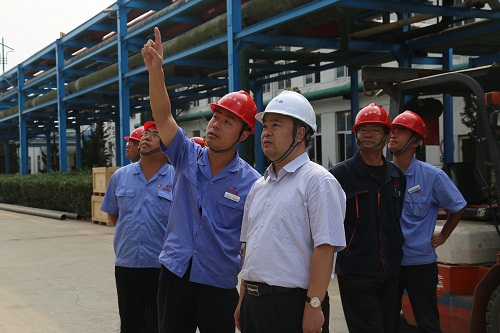 集团公司领导到鲁泰化学督导检查安全生产工作 文档2.JPG