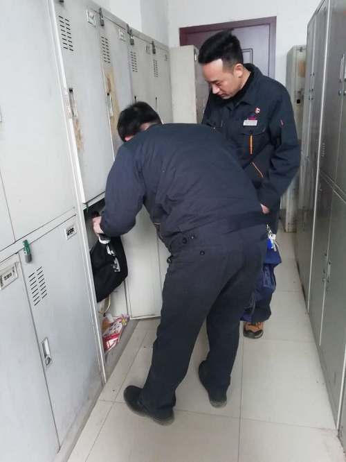 1545641207478083.jpg 12.24聚氯乙烯车间开展禁止烟火专项检查整治活动.jpg
