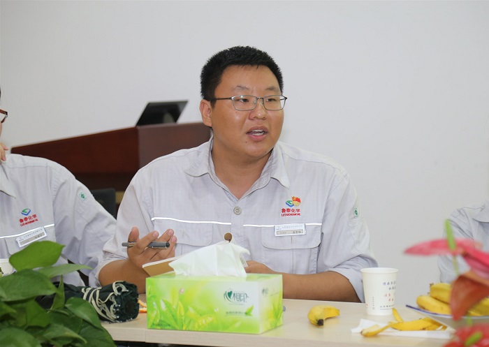 鲁泰化学召开青年大学生职工座谈会4.jpg
