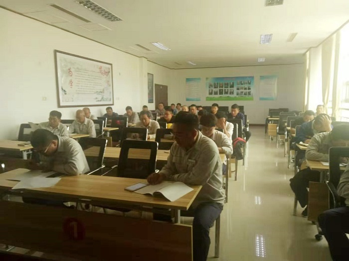 2鲁泰化学召开外委施工单位安全专题会议 DOC 文档 (4).jpg