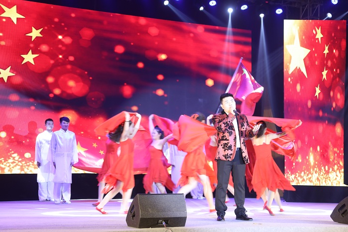鲁泰化学成功举办2020年元旦文艺汇演2.jpg