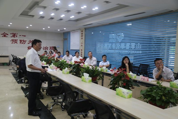 中国科学院上海有机化学研究所到鲁泰化学考察交流 (3).jpg