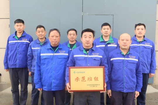 集团示范班组：张海涛班