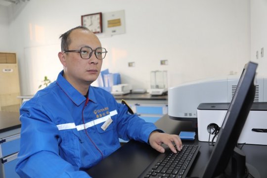 安全之星五星 白相雪