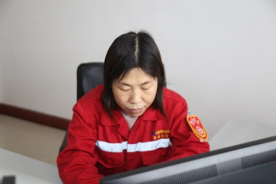 安全之星七星 杨彩霞
