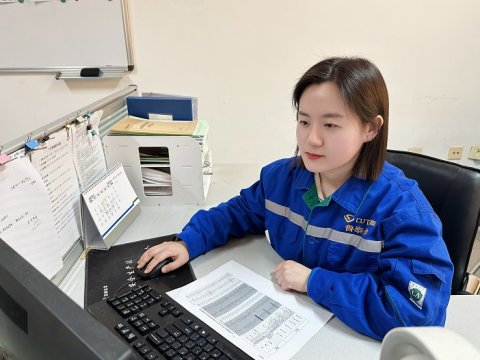 优秀共青团员 黄静