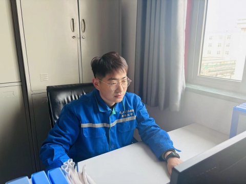 优秀共青团员 姜英充