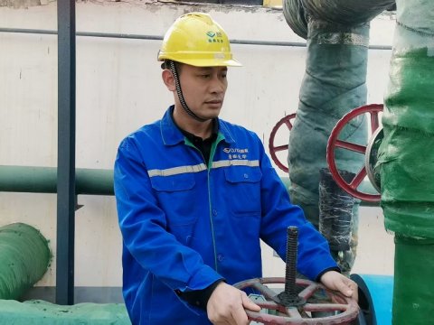 先进工作者张科