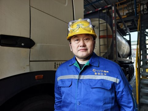 先进工作者 潘志刚