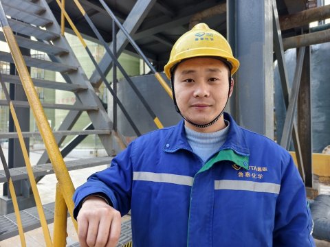 先进工作者 王青青