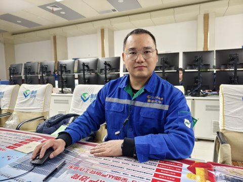 先进工作者  张桐