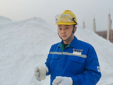 先进工作者 步洋洋