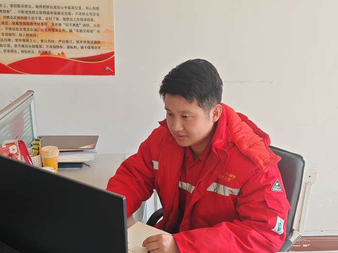 蔡令龙.jpg