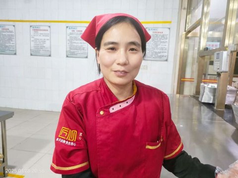 先进工作者  梁敏敏