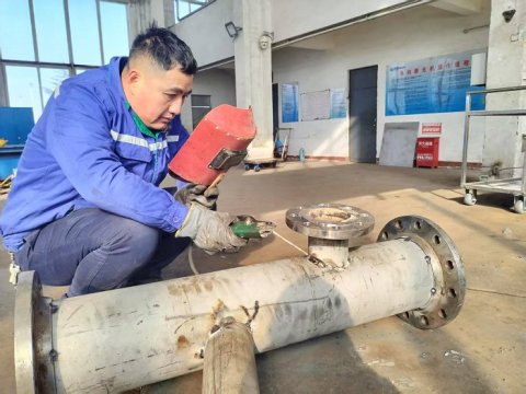 先进工作者  刘振
