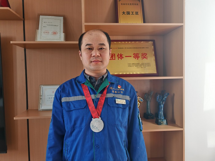 马云龙   电仪车间电气维修工段工段长.jpg