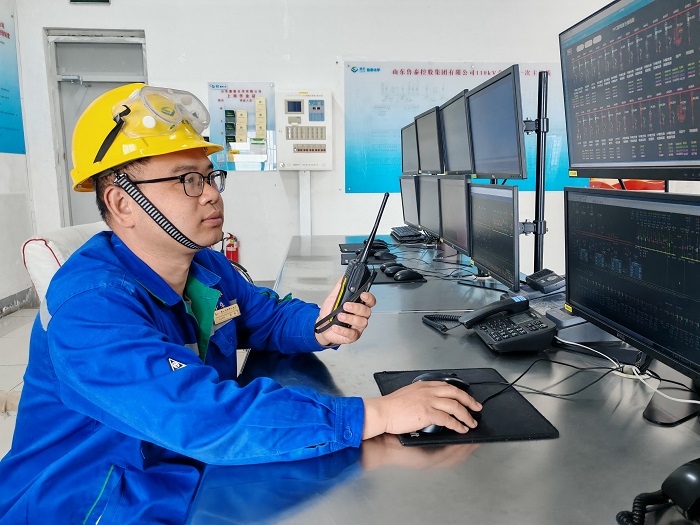 张  璇  鲁泰化学电仪车间电气运行工段技术员兼110K变电站站长.jpg